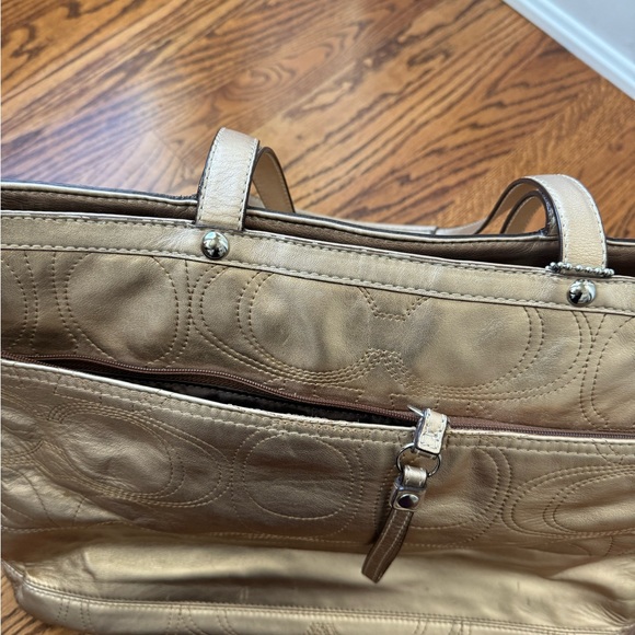 Coach bag purse gold metallic - Picture 6 of 7